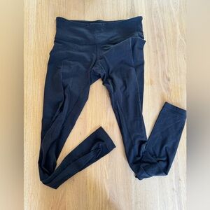 Lululemon black low rise leggings